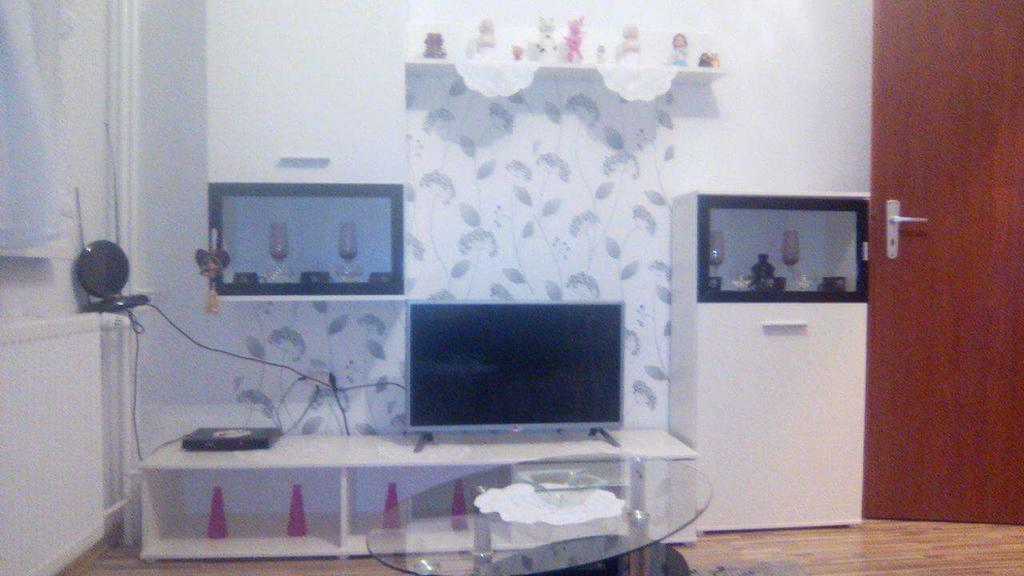 Apartman โนวาเลสนา ภายนอก รูปภาพ