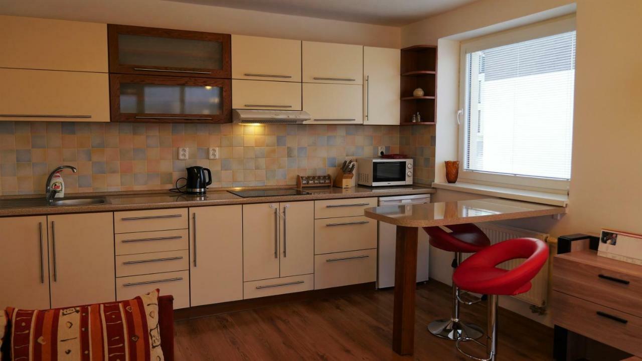 Apartman โนวาเลสนา ภายนอก รูปภาพ