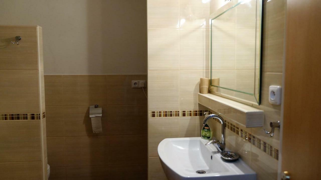 Apartman โนวาเลสนา ภายนอก รูปภาพ